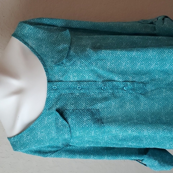 Old Navy sz L Teal mermaid-esque blouse 🌛 - Picture 2 of 9